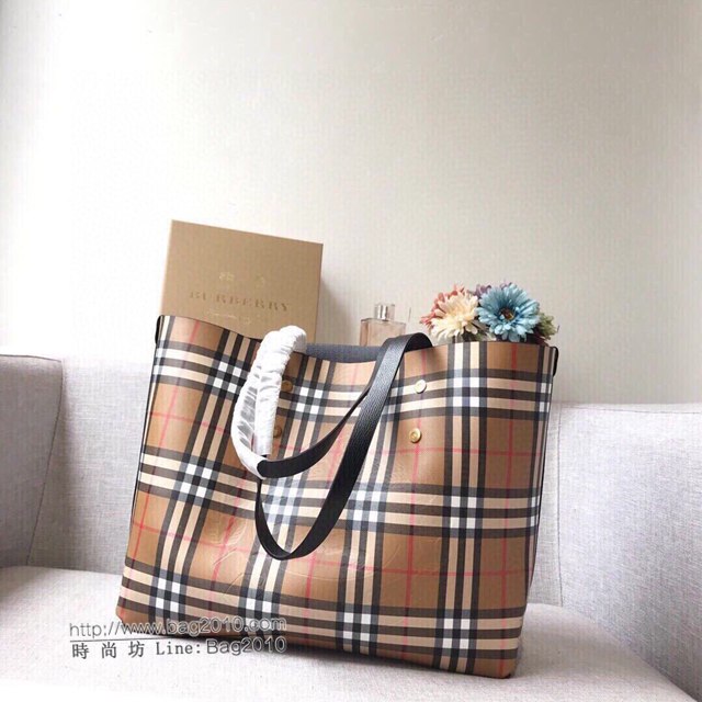 Burberry專櫃新款女包 大號Burberry壓花徽章 巴寶莉敞口托特包  db1083